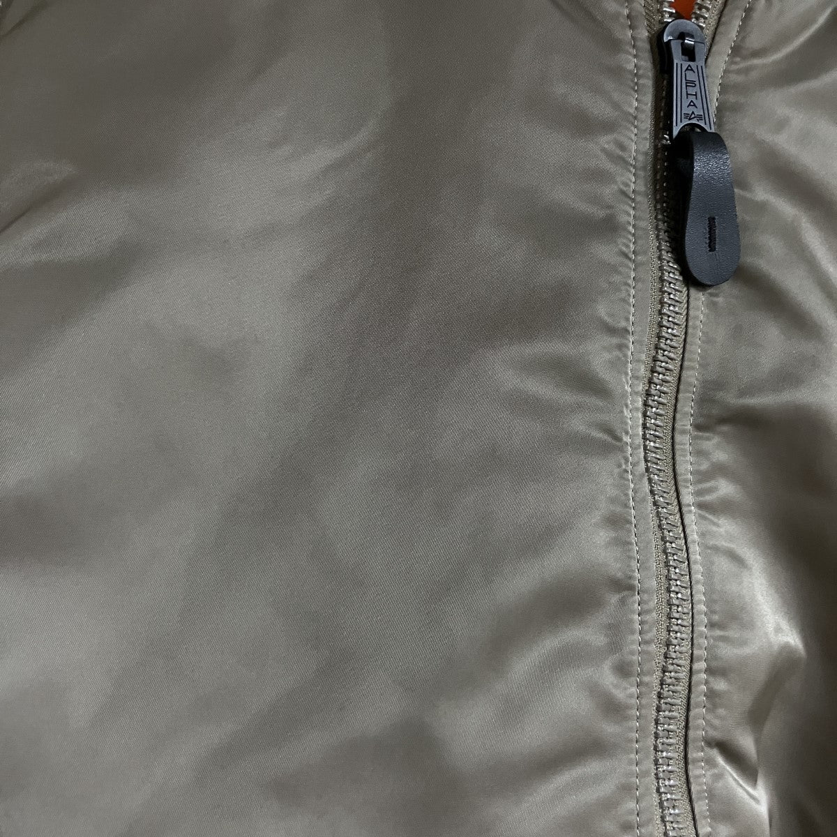 MA-1ジャケット