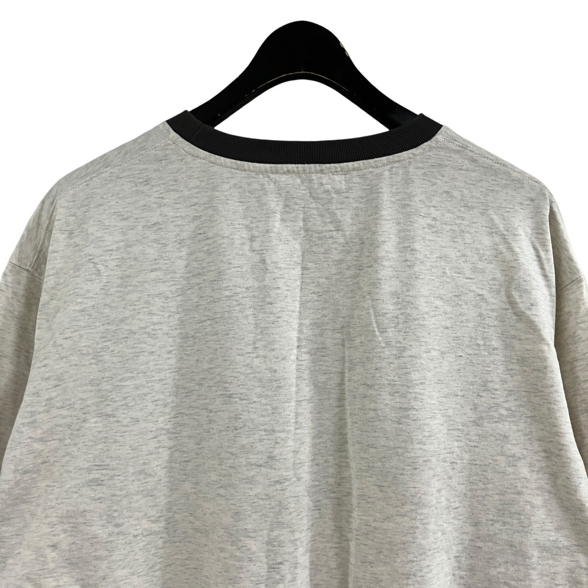 クルーネックTシャツ