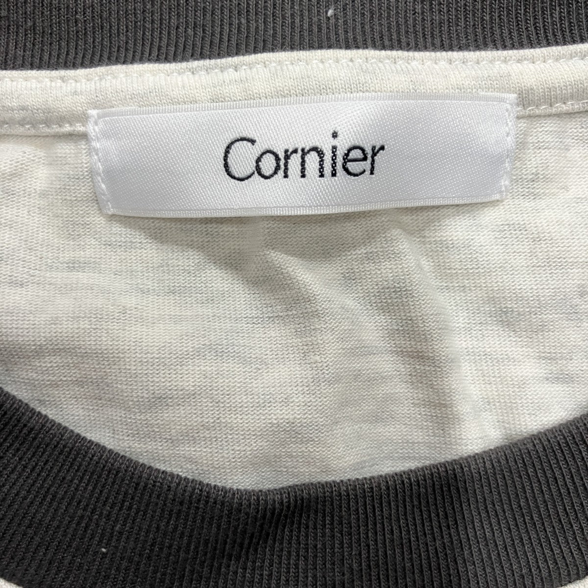 クルーネックTシャツ