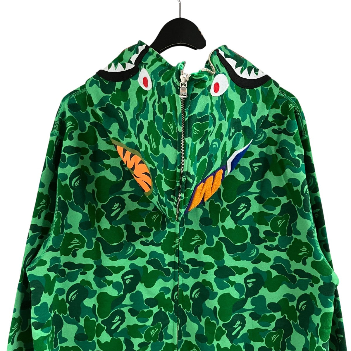 渋谷限定 カモ柄シャークフルジップアップパーカー