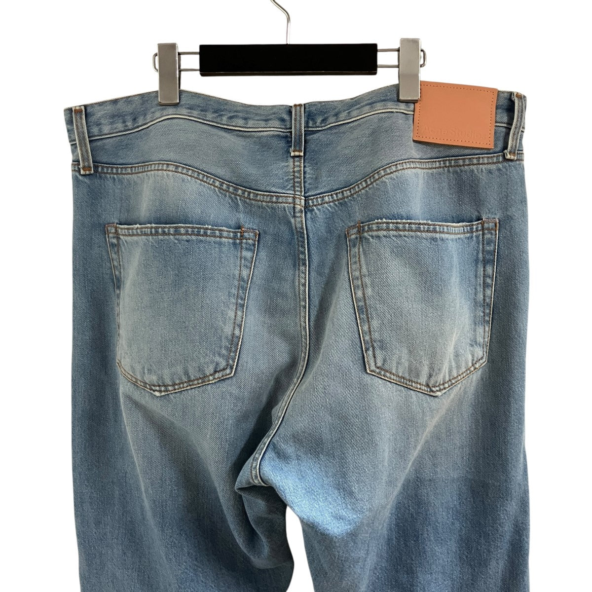 ダメージ加工デニムパンツ