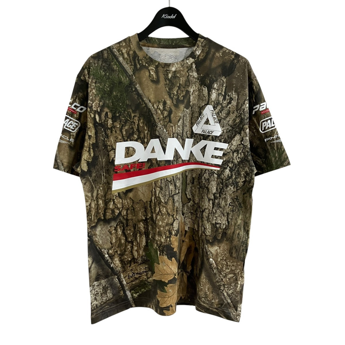 ツリー柄ロゴプリントTシャツ