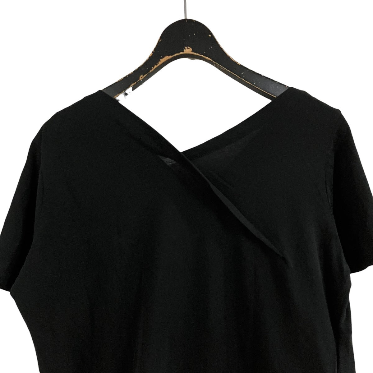 ツイストディテール ショートスリーブTシャツ