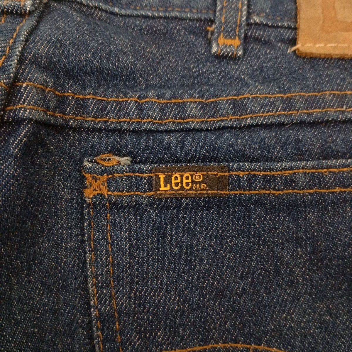 デニムパンツ