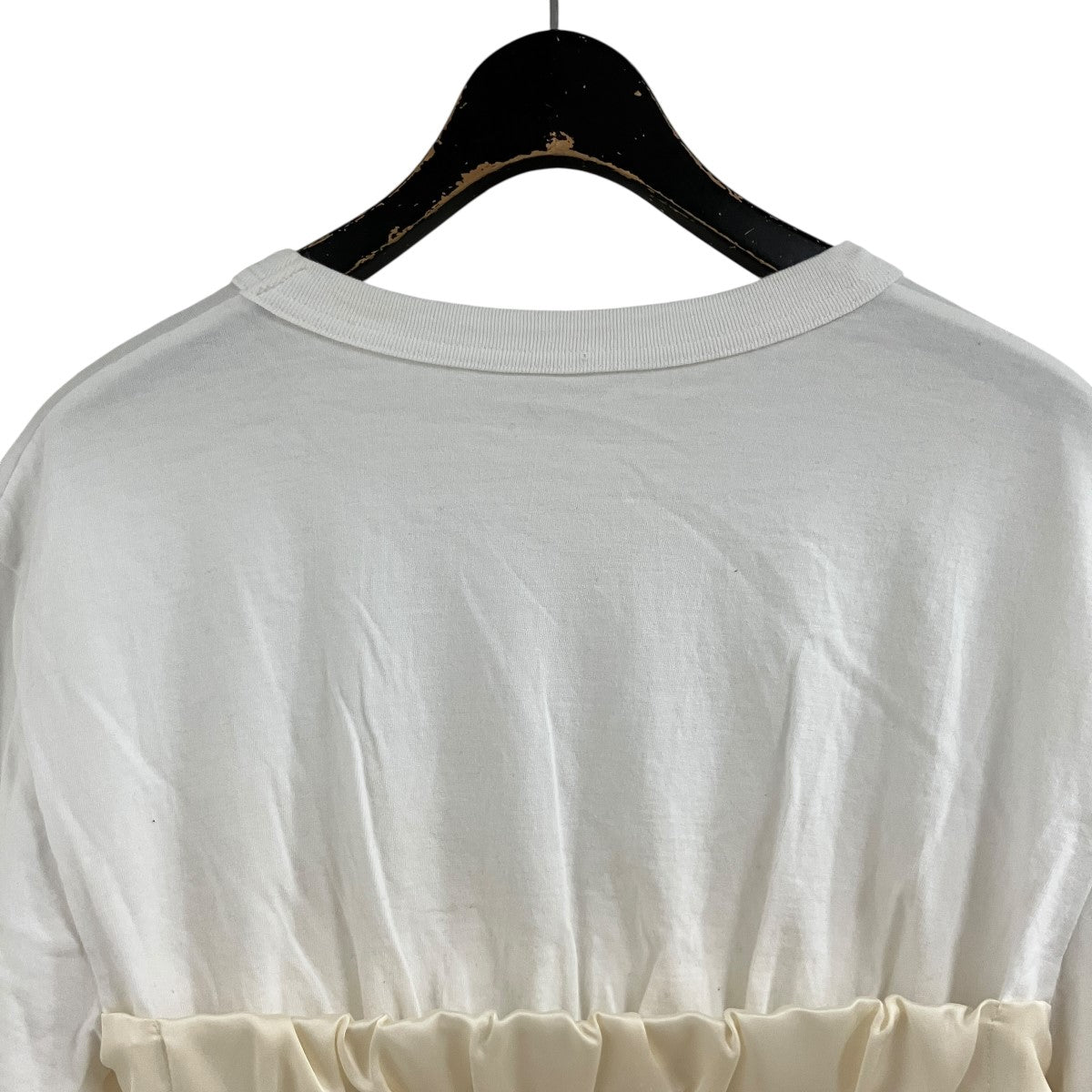 コルセットディティールTシャツ