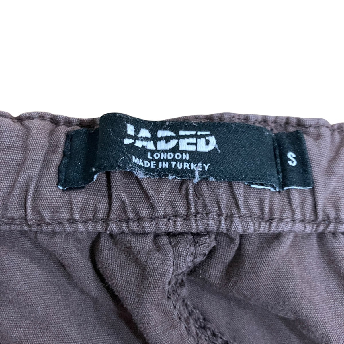 カーゴパンツ