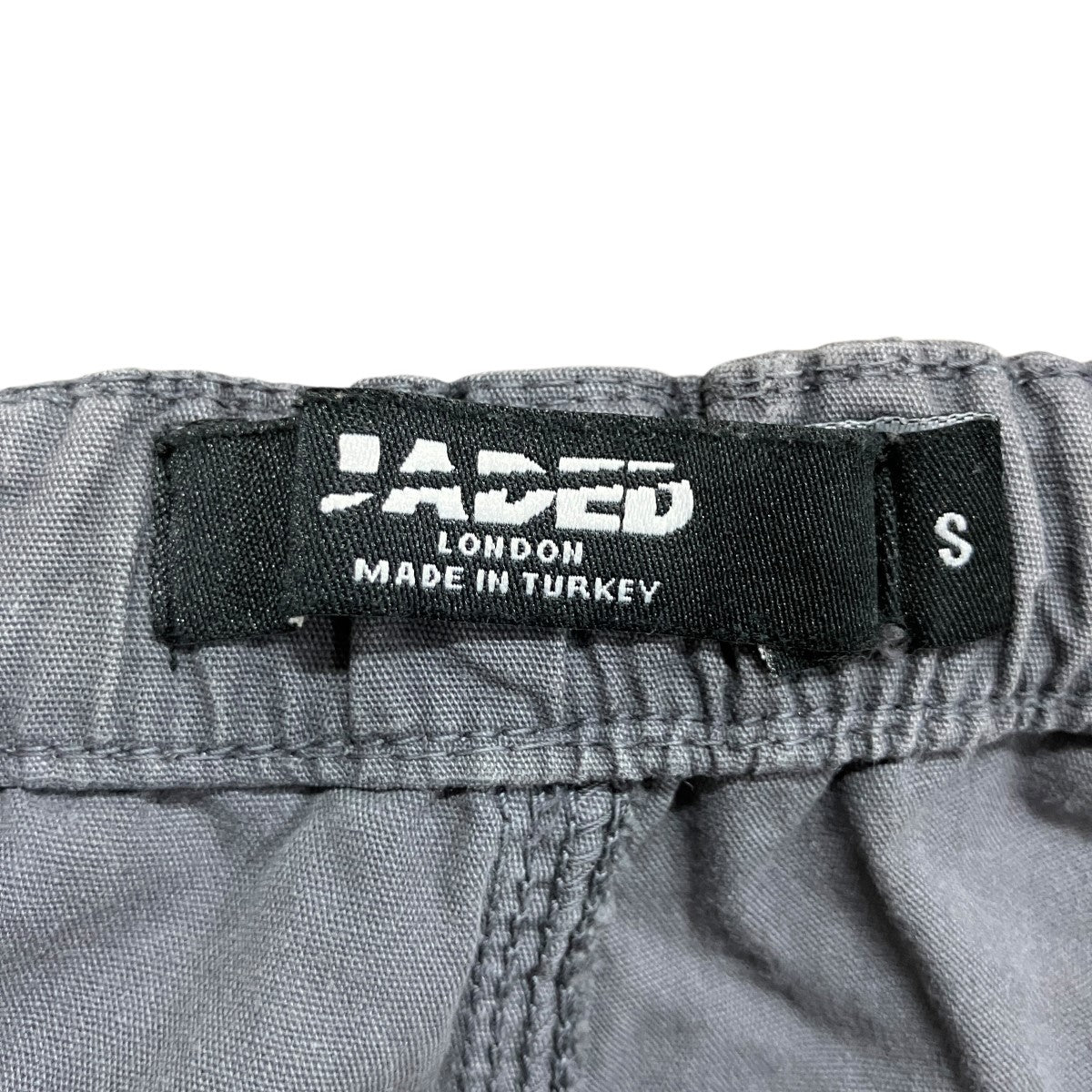 カーゴパンツ