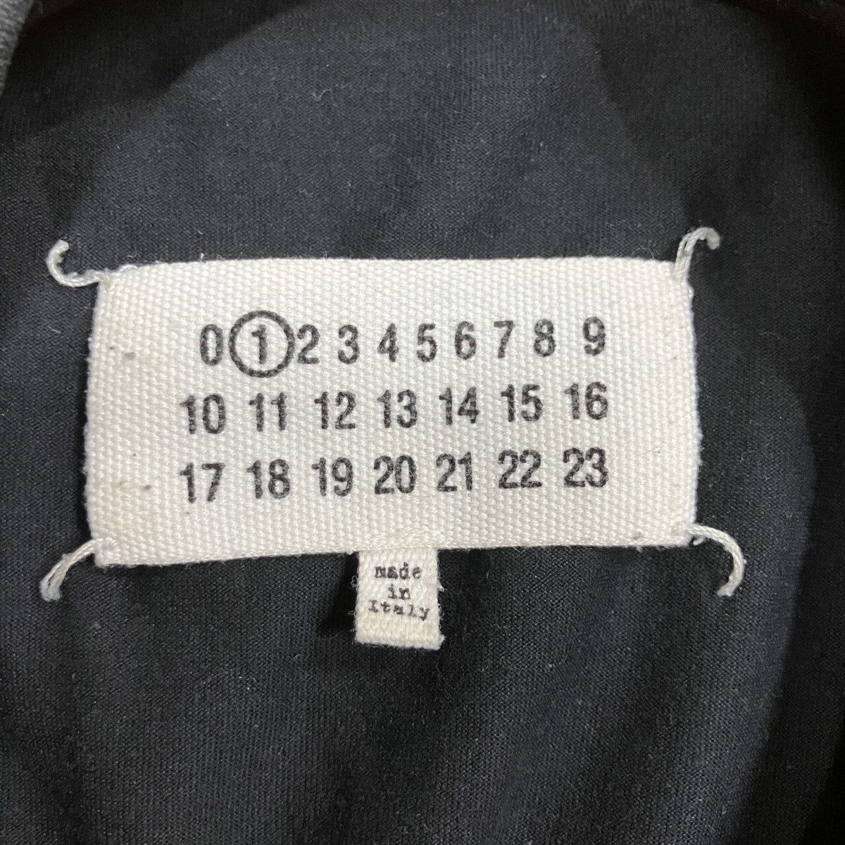 ディストーテッド ロゴ プリントTシャツ