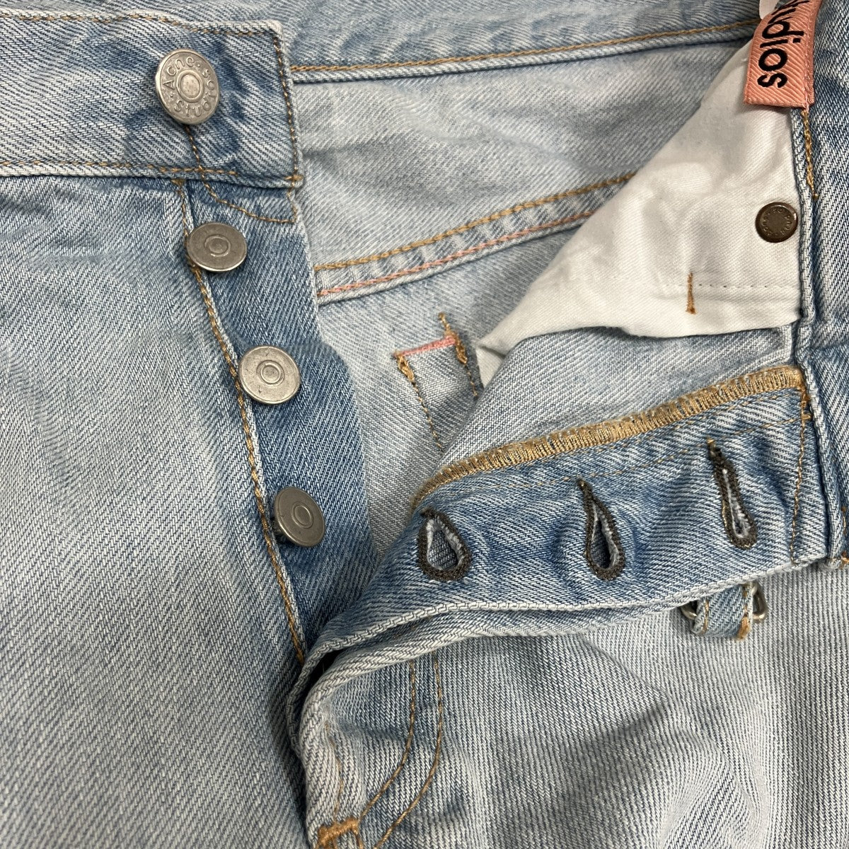 デニムパンツ