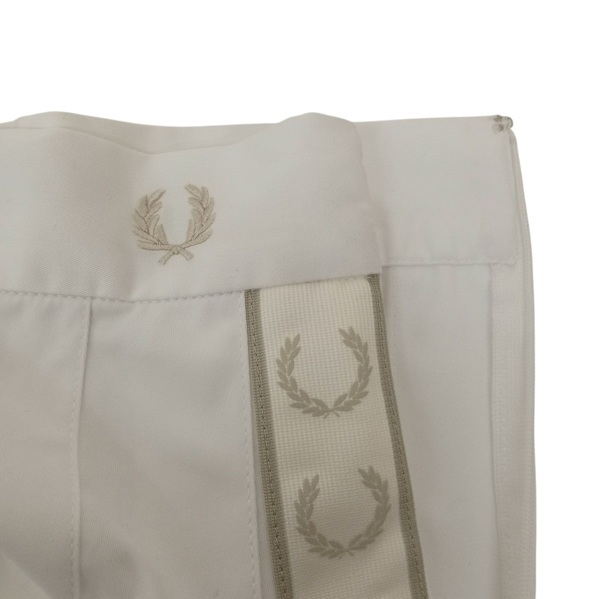 FRED PERRY ラインスカートFZ8717 古着・中古-6枚目のアイテム画像