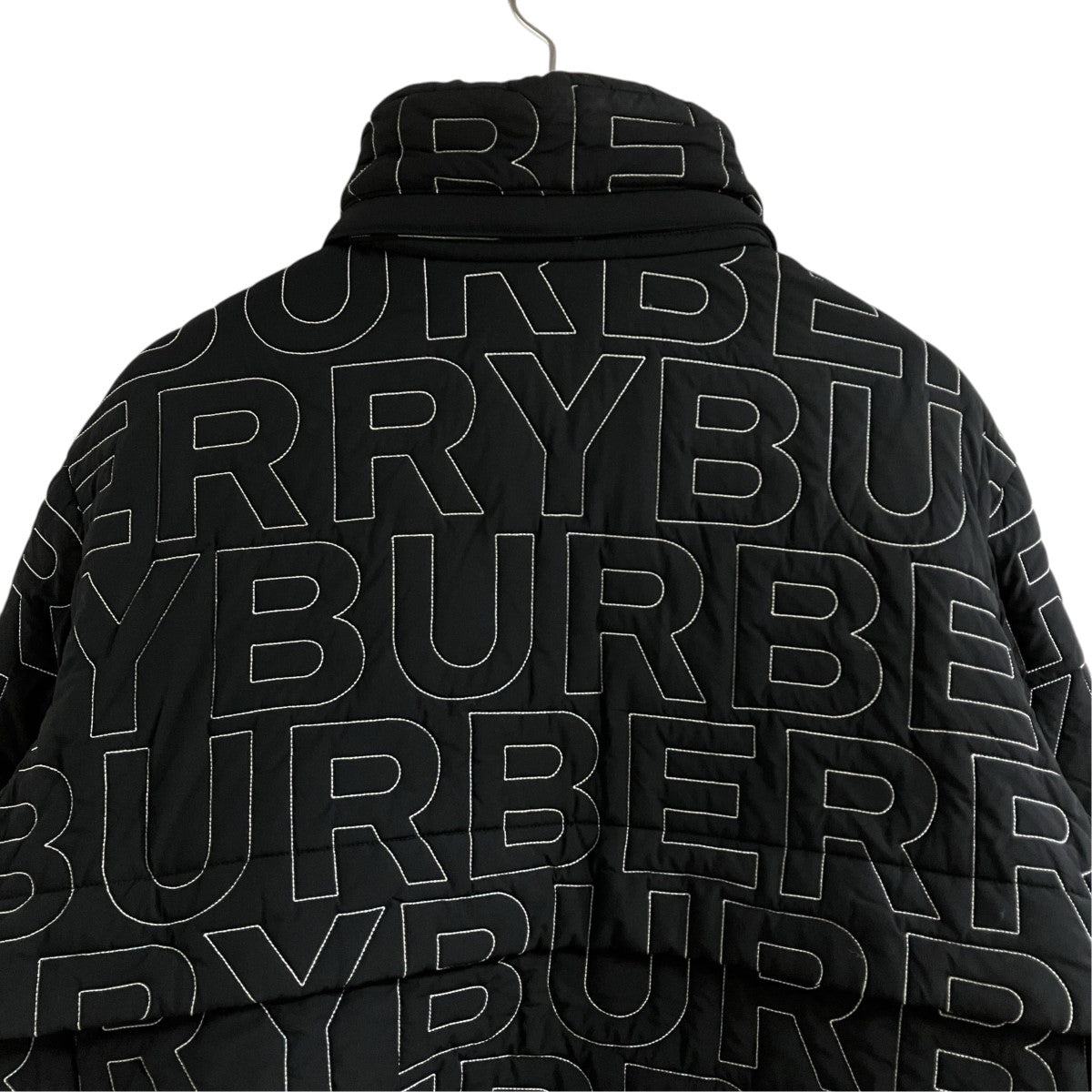 BURBERRY ロゴ刺繍パデッドジャケット 古着・中古-4枚目のアイテム画像