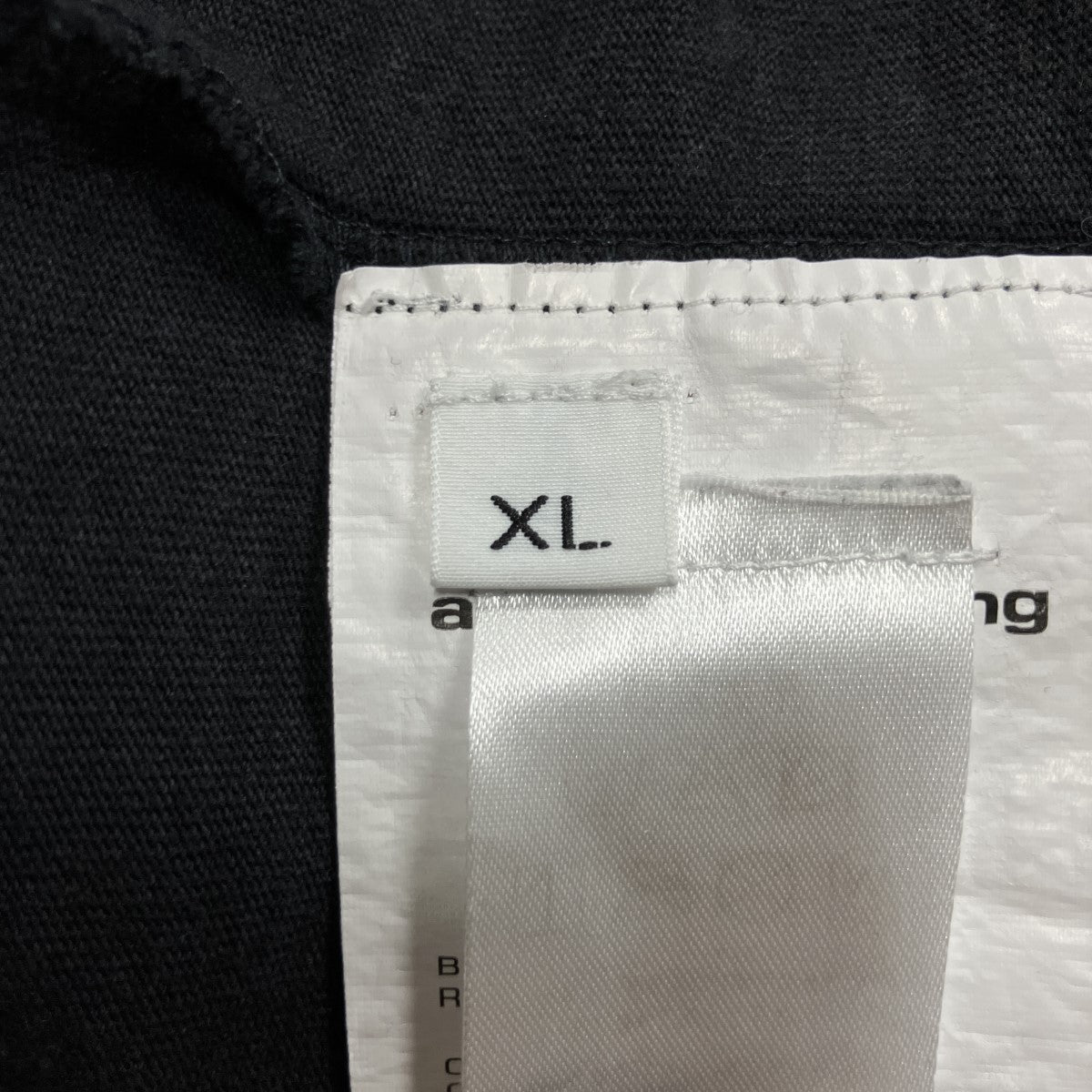 ラインストーンロゴTシャツ