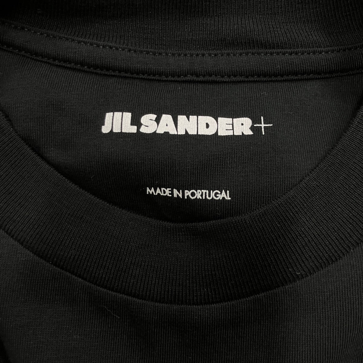 ロゴパッチTシャツ