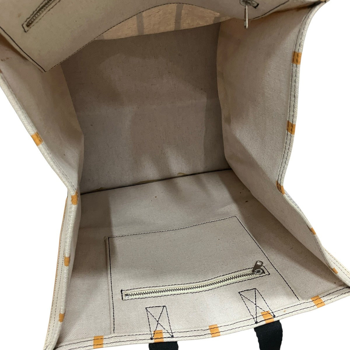 ロゴトートバッグ
