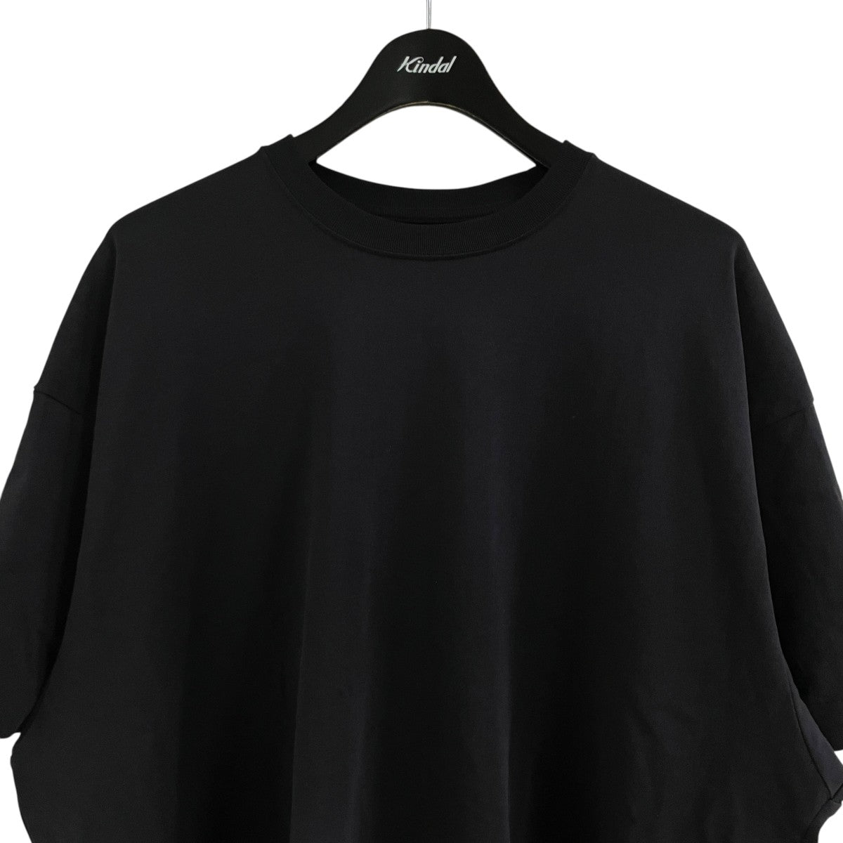 クルーネックTシャツ