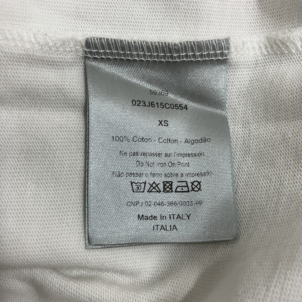 ×Daniel Arsham ロゴTシャツ