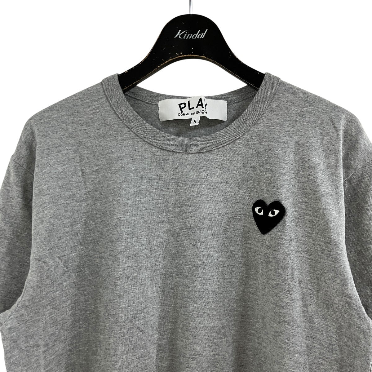 PLAY COMME des GARCONS(プレイコムデギャルソン) パッチTシャツ AX