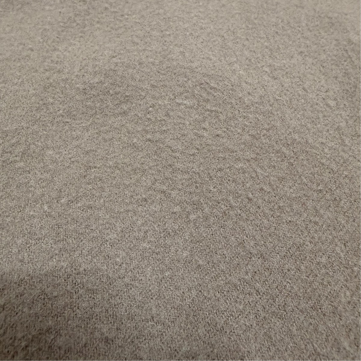 ロゴパッチマフラー
