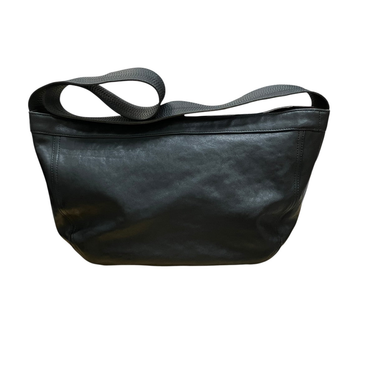 レザーショルダーバッグ