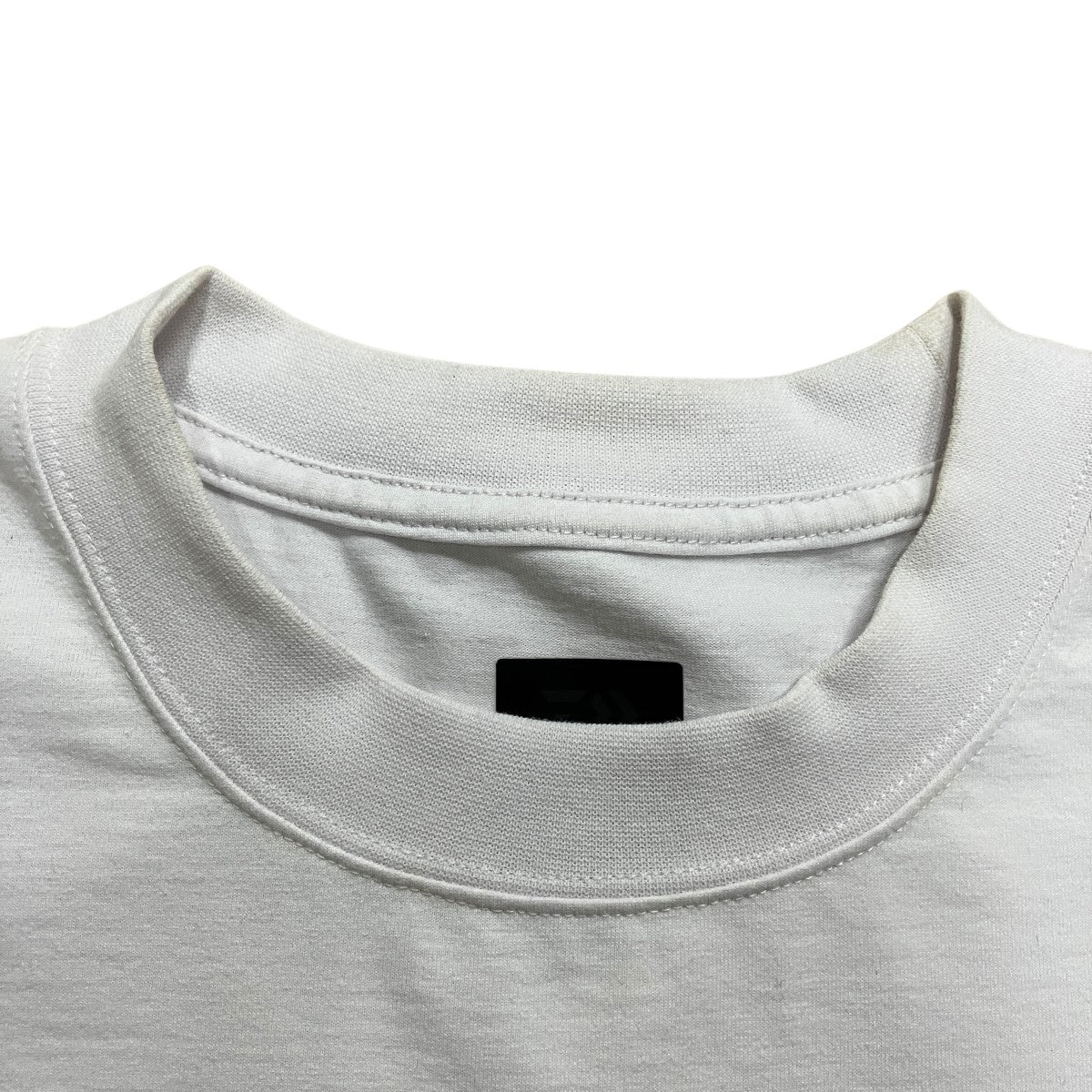 ロゴプリントTシャツ