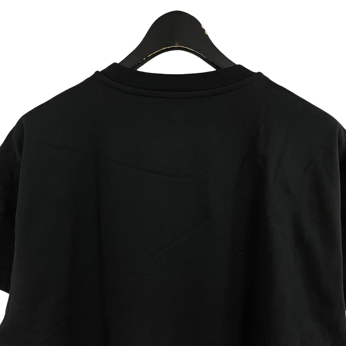 ロゴパッチTシャツ