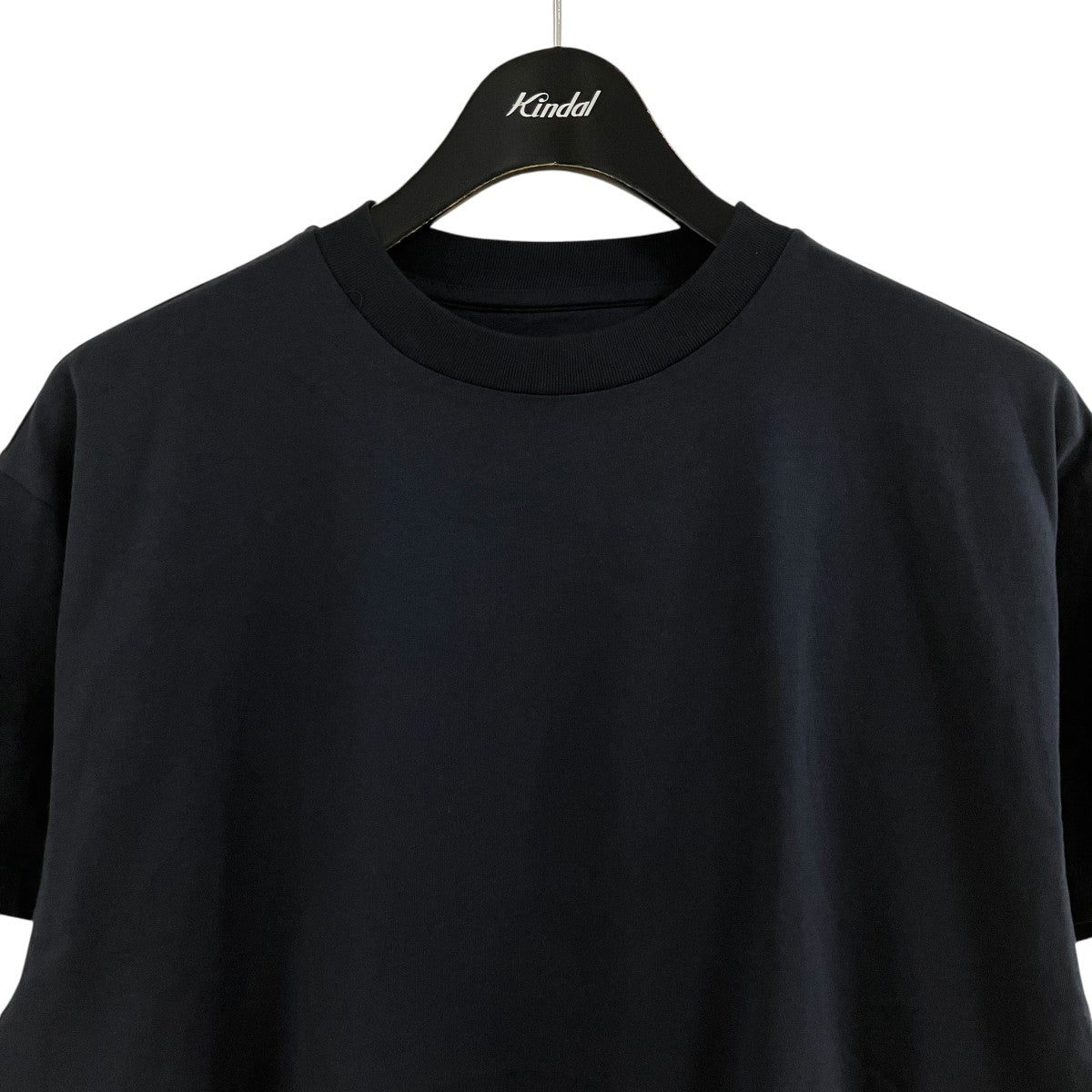 ロゴパッチTシャツ