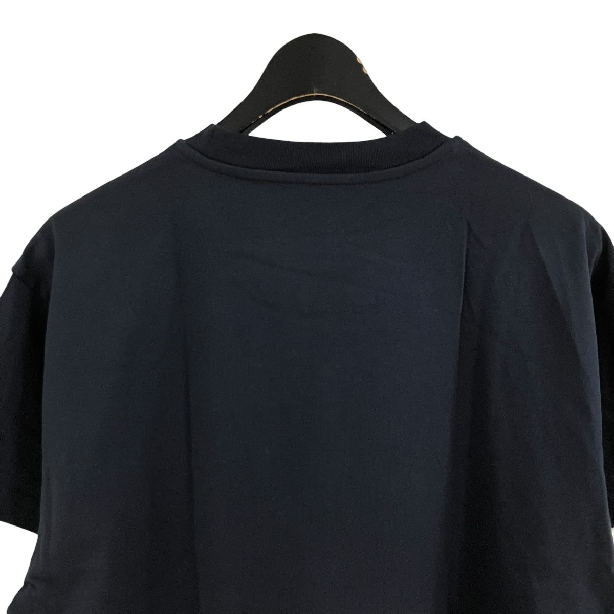 ロゴパッチTシャツ