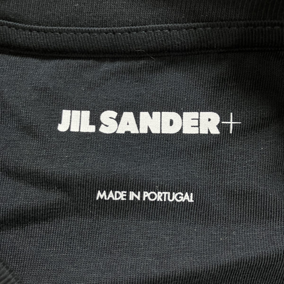 ロゴパッチTシャツ