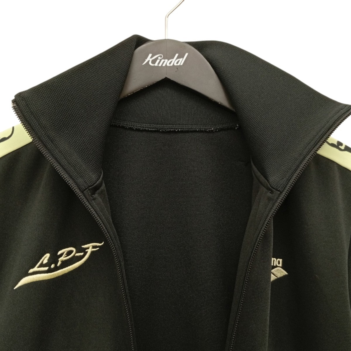 トラックジャケットARJ01F