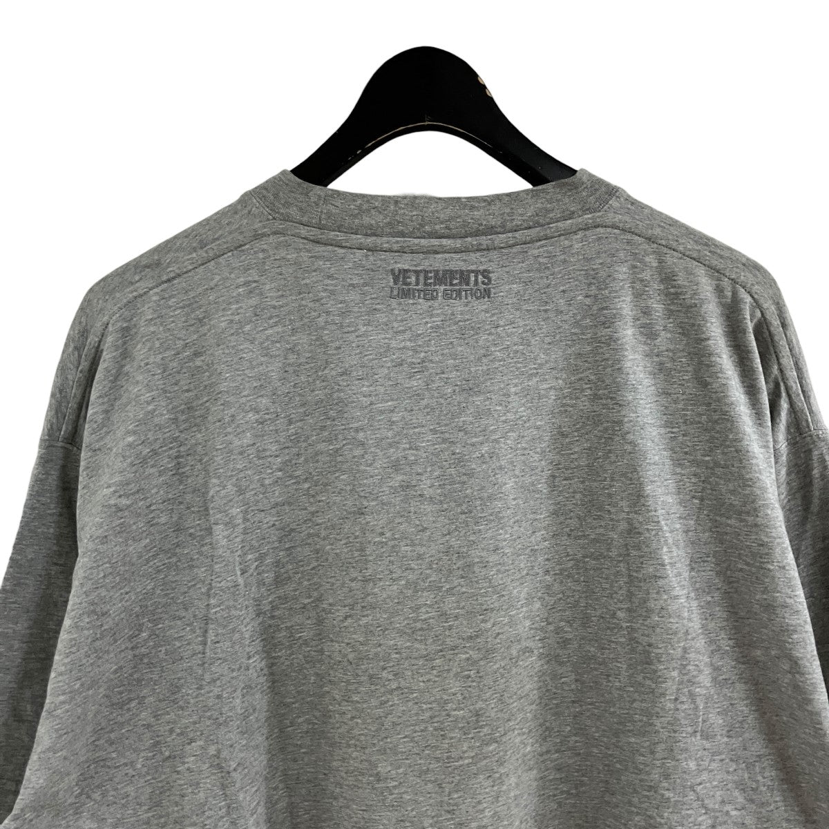 スパンコールロゴTシャツ
