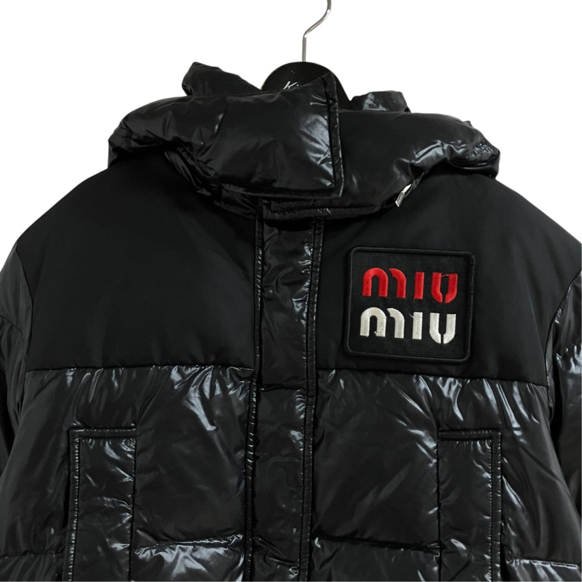 MIU MIU フーデッドロゴダウンジャケット 古着・中古-2枚目のアイテム画像