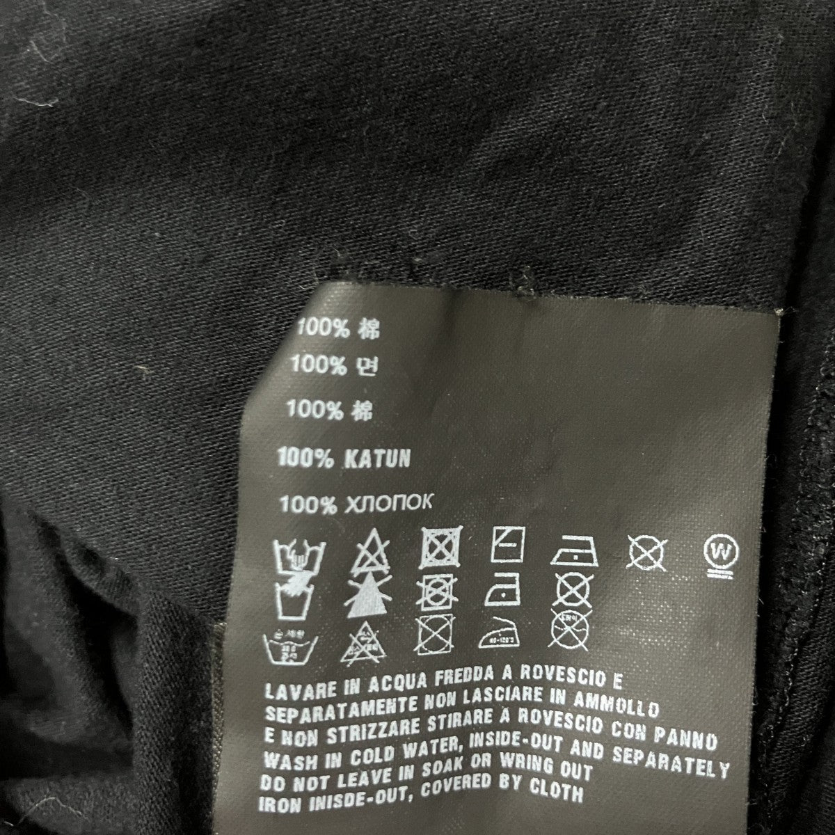 PRADA(プラダ) ロゴラバーパッチプリントTシャツ UJN317 ブラック