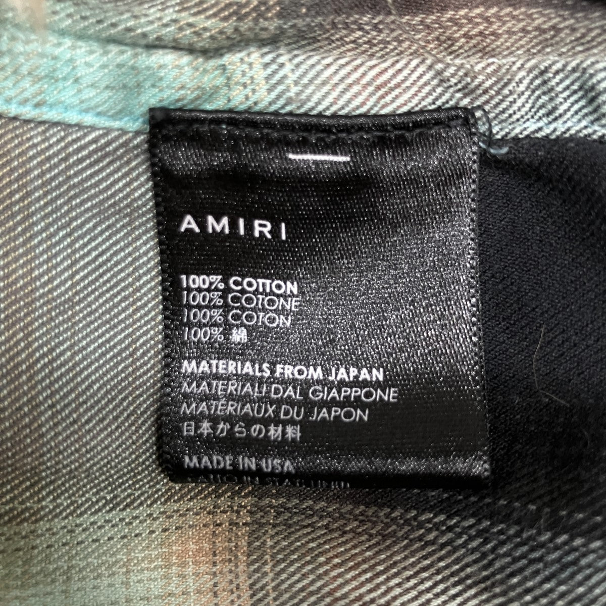 チェックシャツ