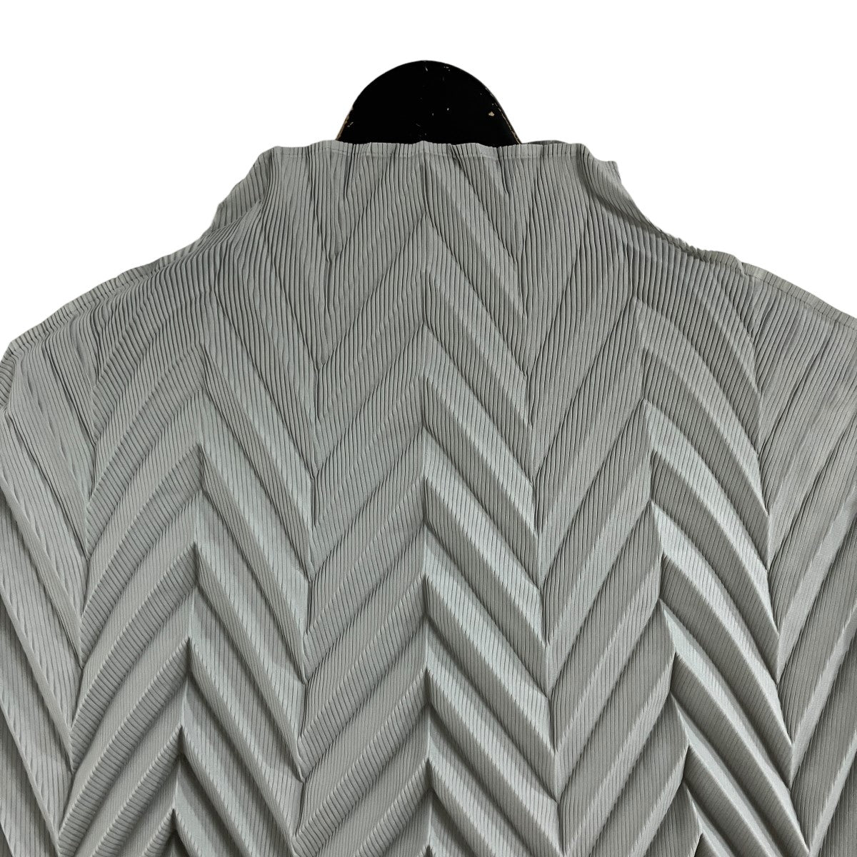 me ISSEY MIYAKE(ミーイッセイミヤケ) ハイネックプリーツカットソー