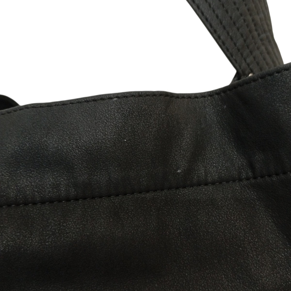 USEFUL SHOULDER BAG レザー調ショルダーバッグ