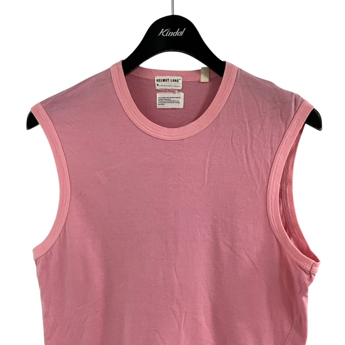 タンクトップ