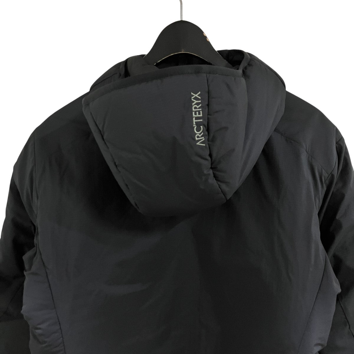 ARC’TERYX パファーフーデッドジャケット 古着・中古-4枚目のアイテム画像