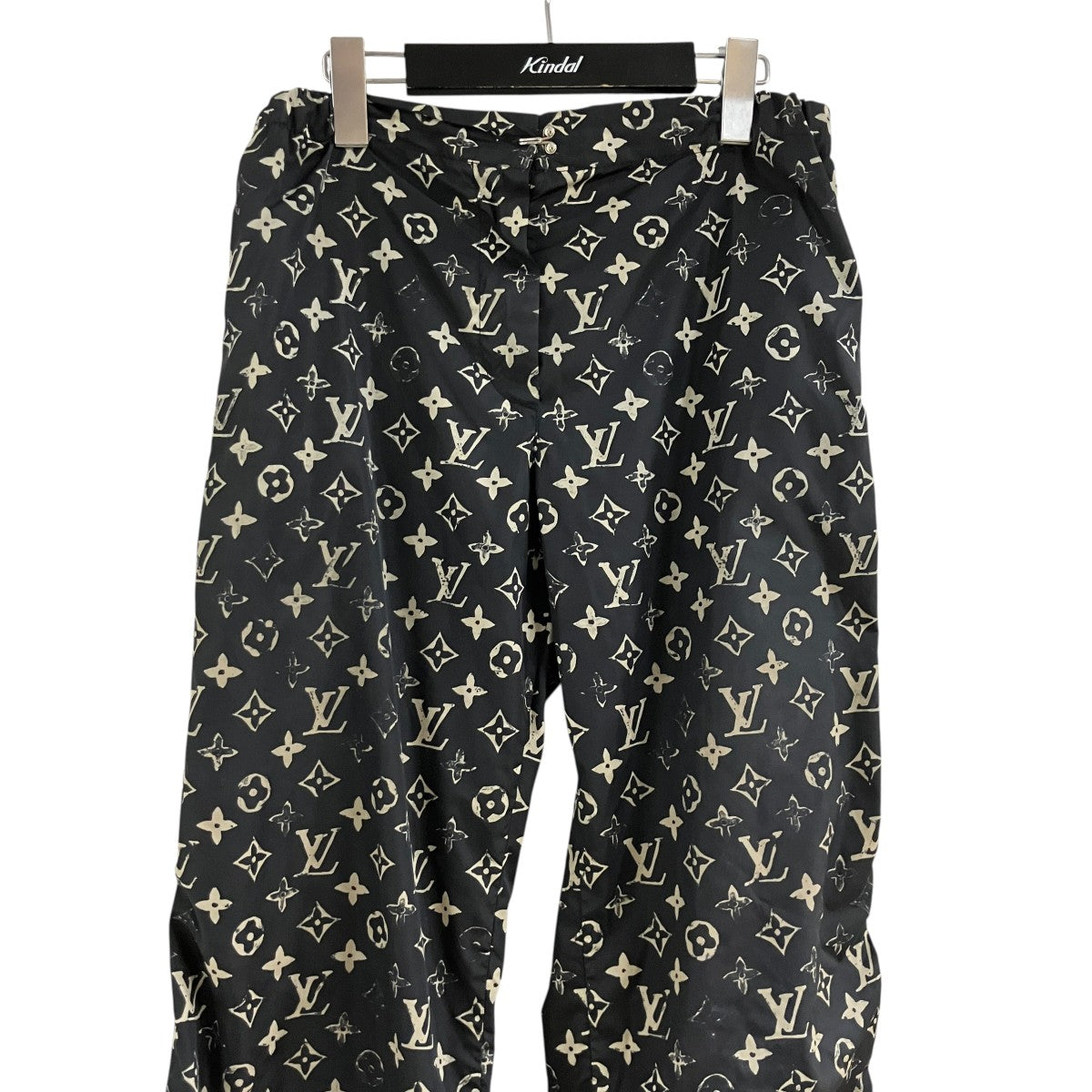 LOUIS VUITTON ステンシルエフェクト モノグラムジョギング ナイロンパンツ 古着・中古-2枚目のアイテム画像