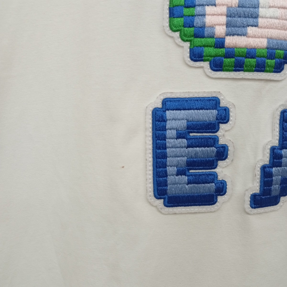 パッチTシャツ6R2T7K 2J4EZ