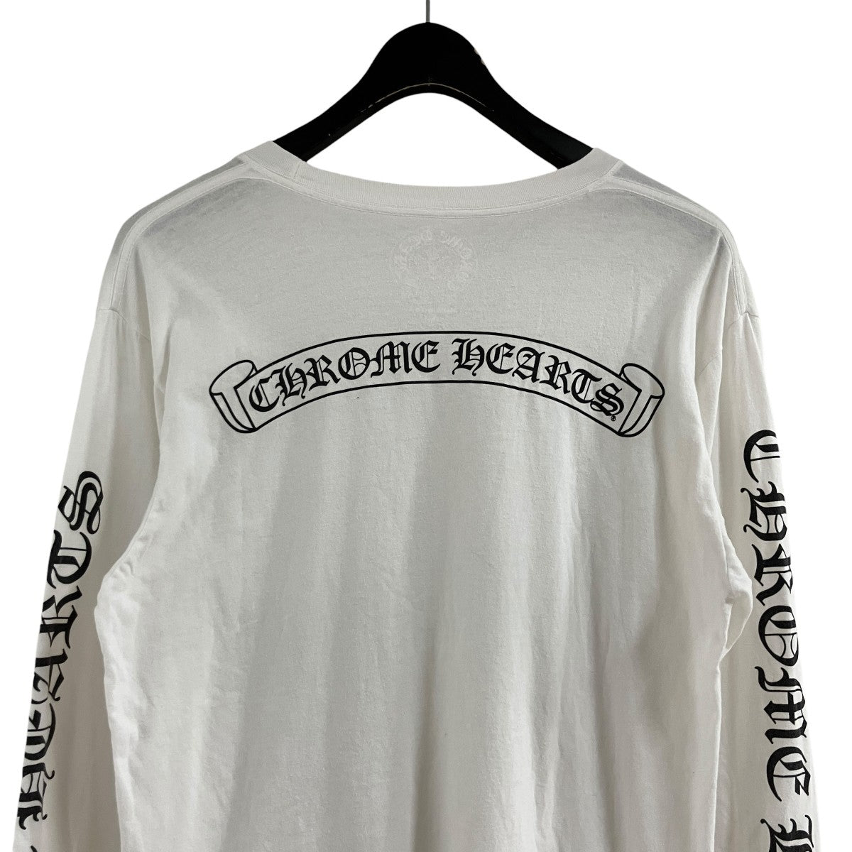 スクロールラベル袖ロゴロングスリーブTシャツ