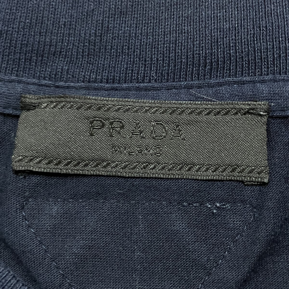 バックトライアングルロゴＴシャツ
