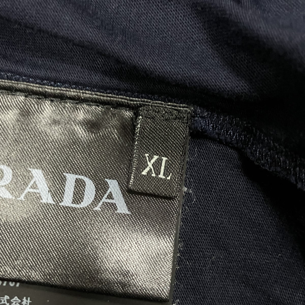 バックトライアングルロゴＴシャツ