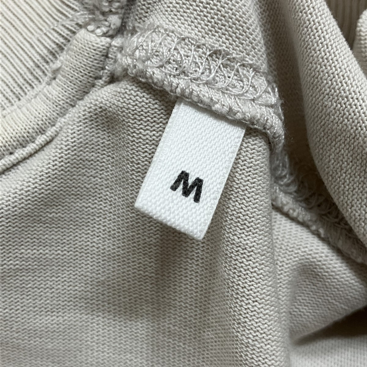 ハートロゴエンボスTシャツ