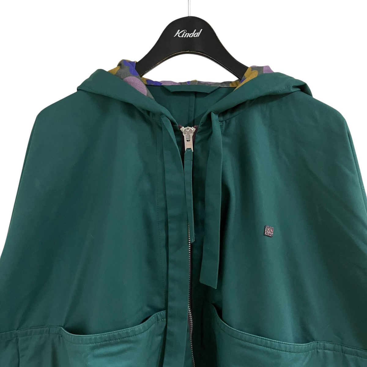 フェイスロゴパッチフーデッドジャケット