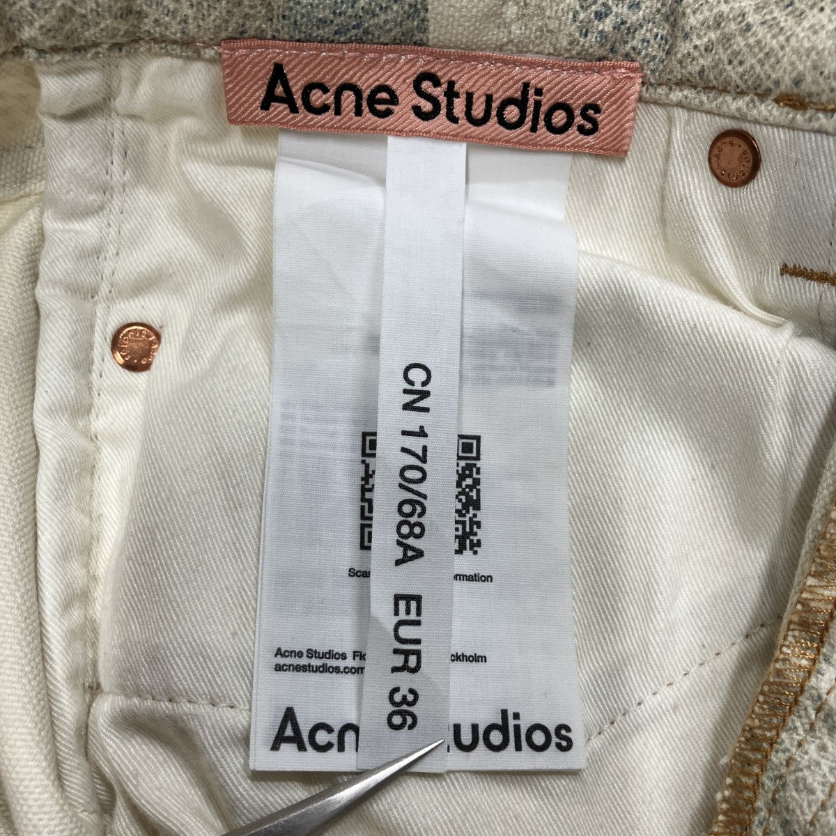 ACNE STUDIOS トロンプルイユ転写デニムパンツ 古着・中古-6枚目のアイテム画像