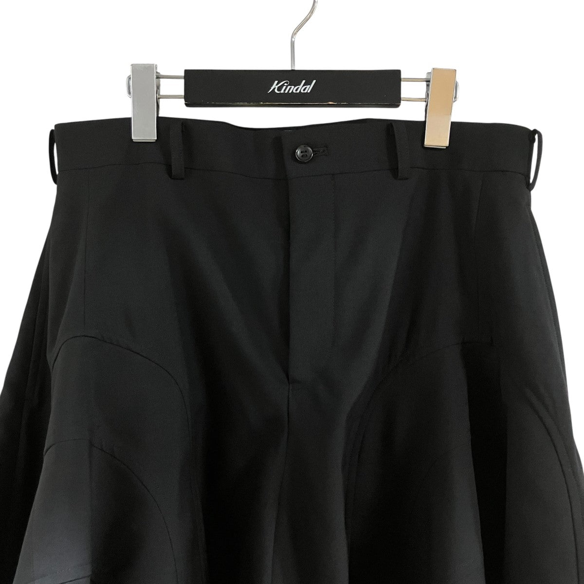 ボリュームシルエットショートパンツ