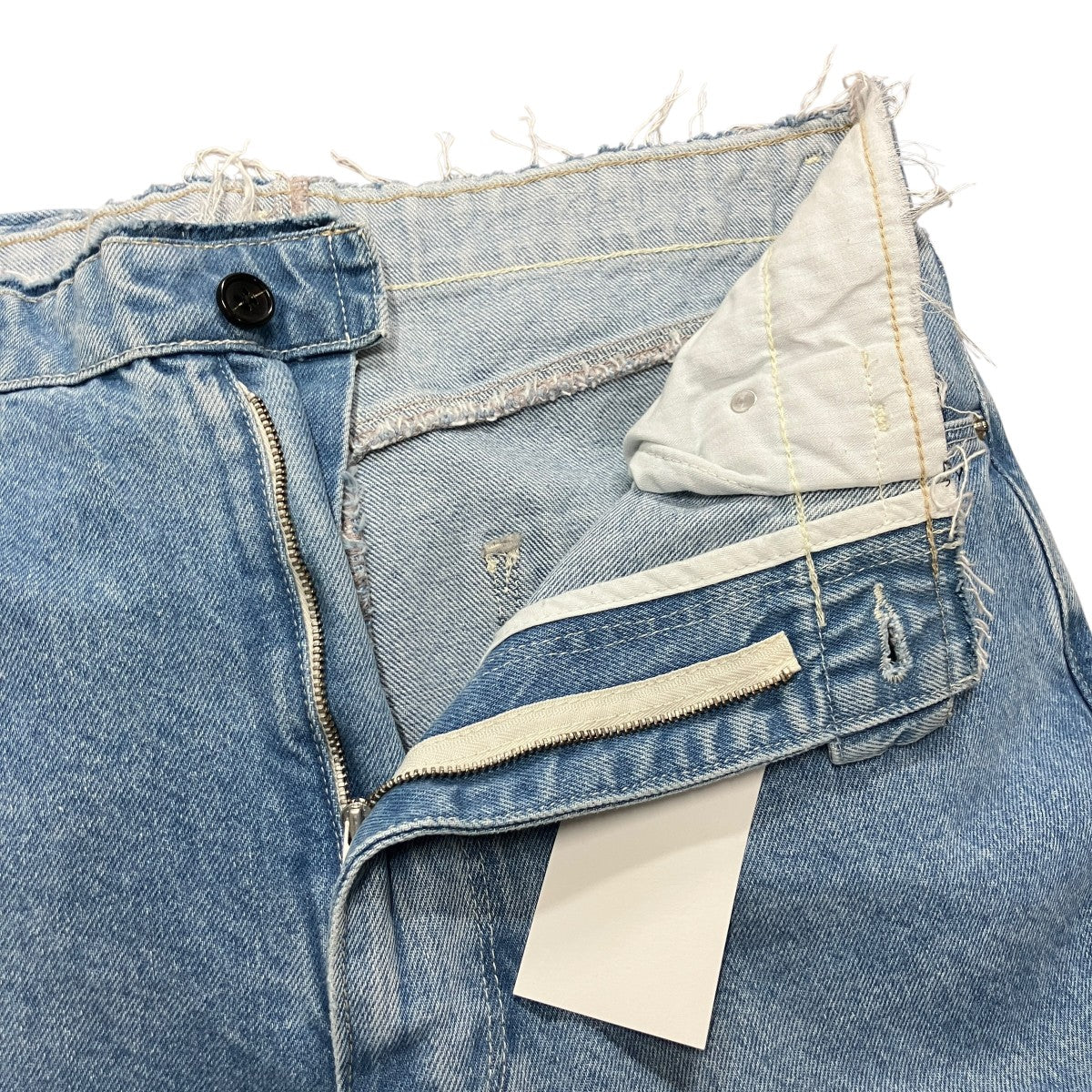 カットオフ加工デニムパンツ
