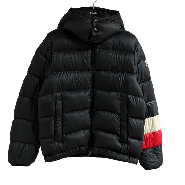 MONCLER(モンクレール) ダウンジャケット E20914135585 WILLM