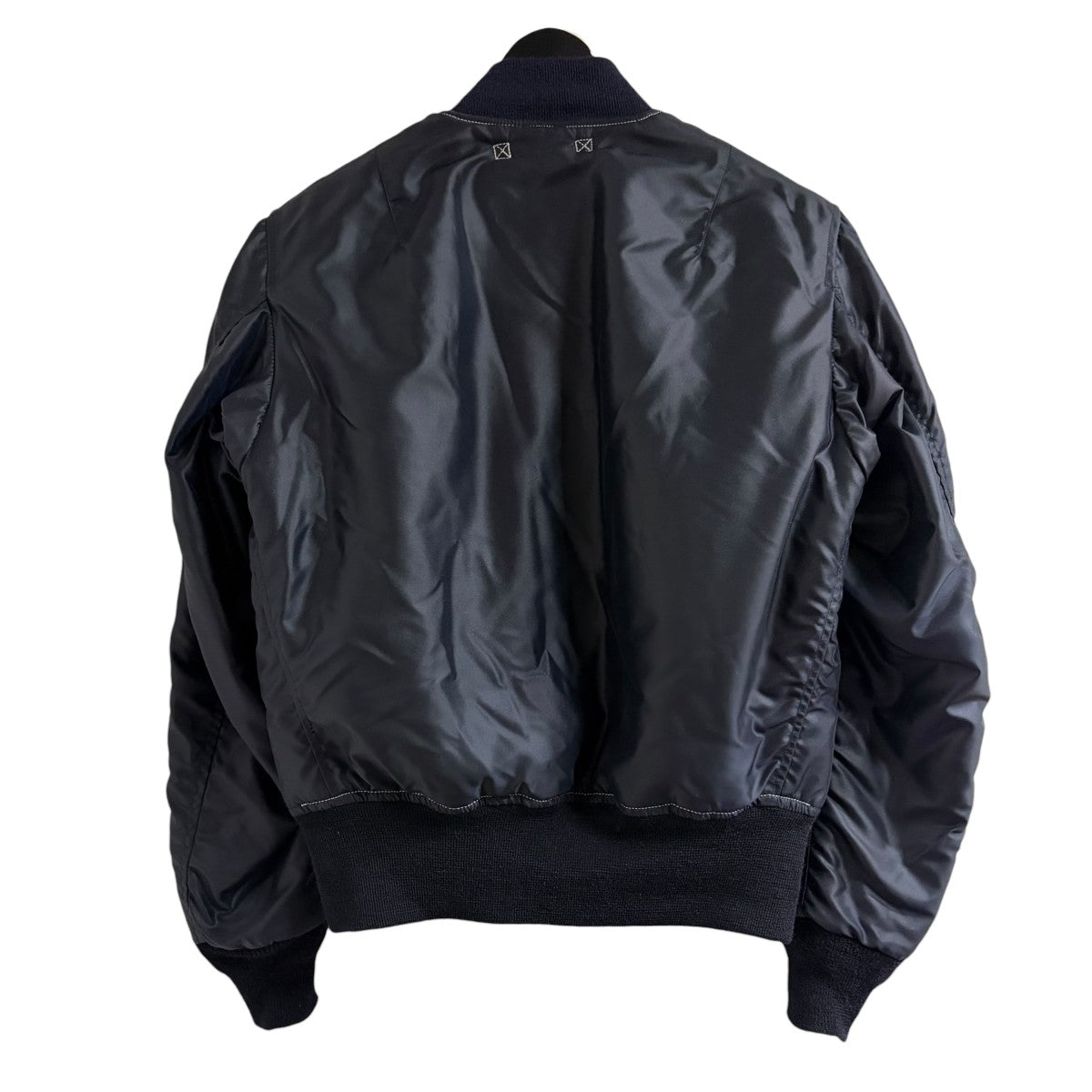 MA-1ジャケット