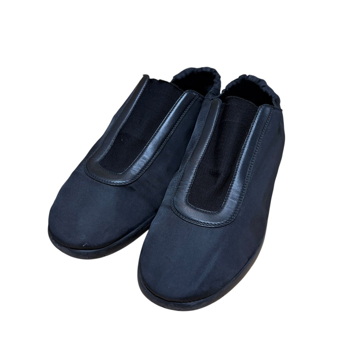 BOTTEGA VENETA ナイロンスリッポン 古着・中古-1枚目のアイテム画像
